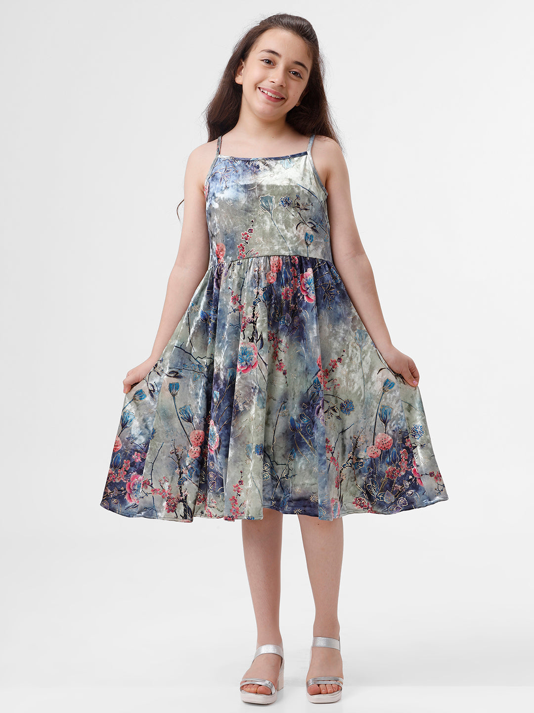 Girls Flock embrodery dress with velvet overcoat