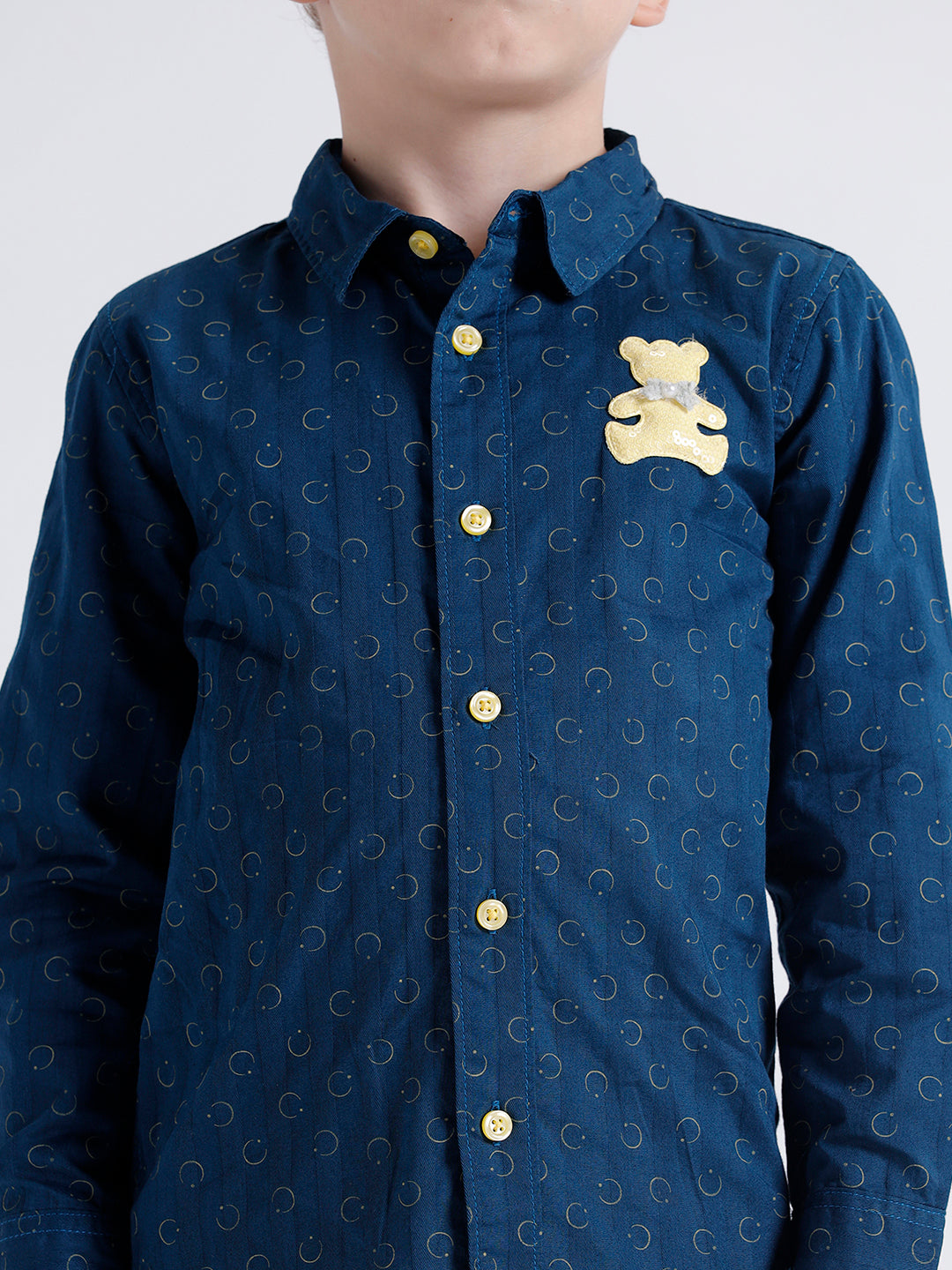 Boys long sleeve shirt with contrat button and badge