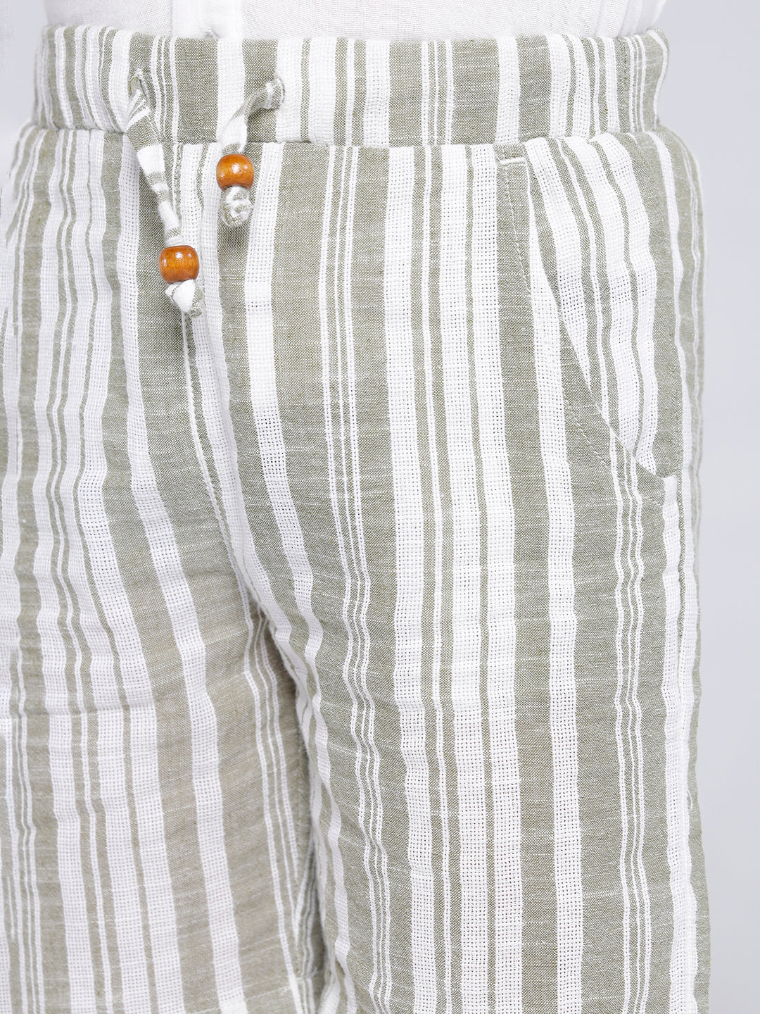 Boys Striped elasticated shorts