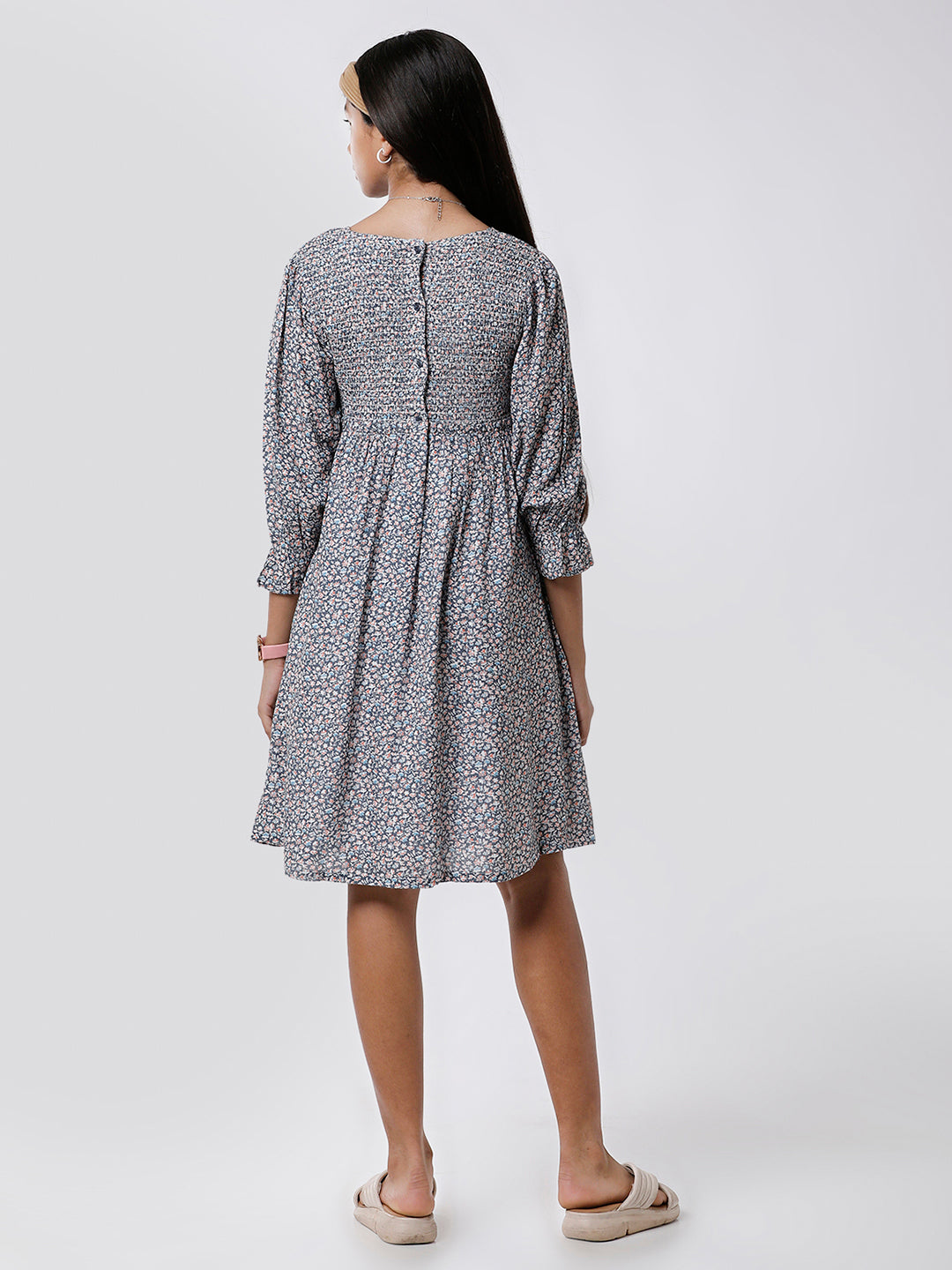Ditsy Floral Printed Smocking Dress