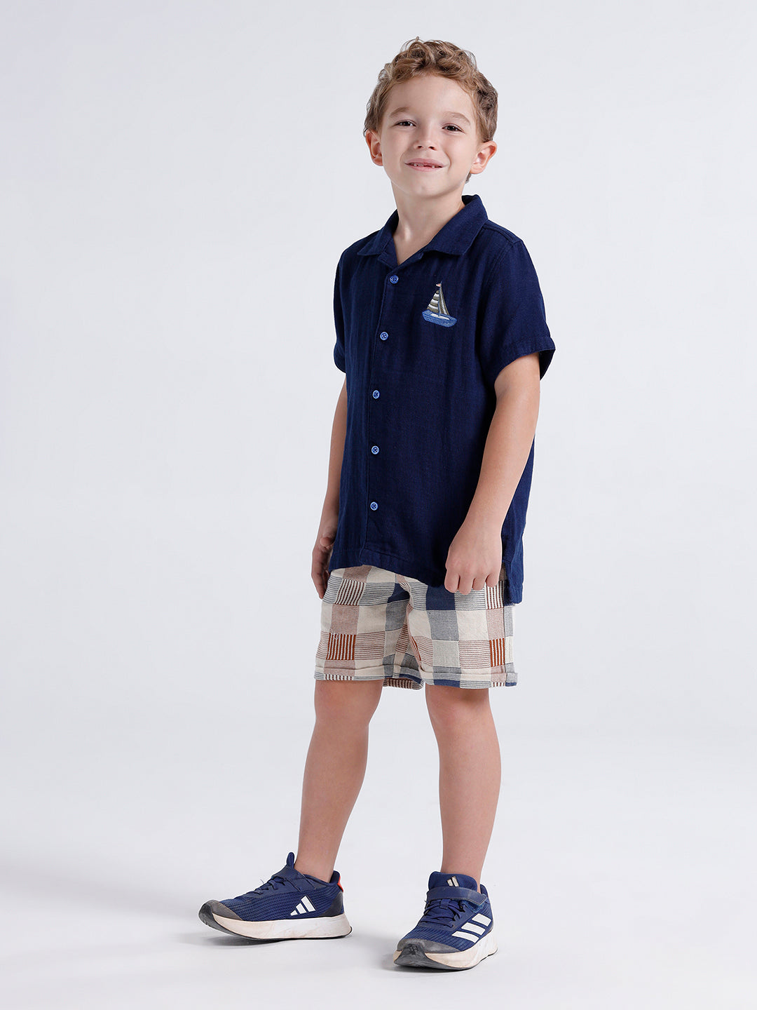 Boys short sleeve open collar shirt with chest embroidery